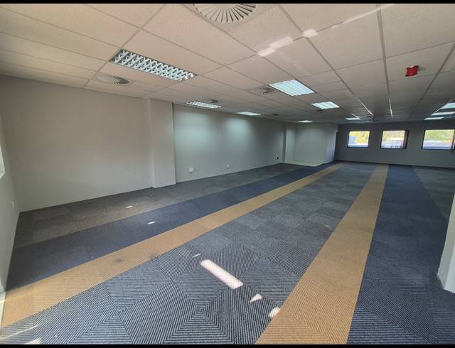 158M² OFFICE TO LET IN WOODMEAD